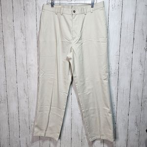 NWT Haggar Clothing Co Men's Cotton Khaki Chino Pants Size 36 X 29 Pockets.